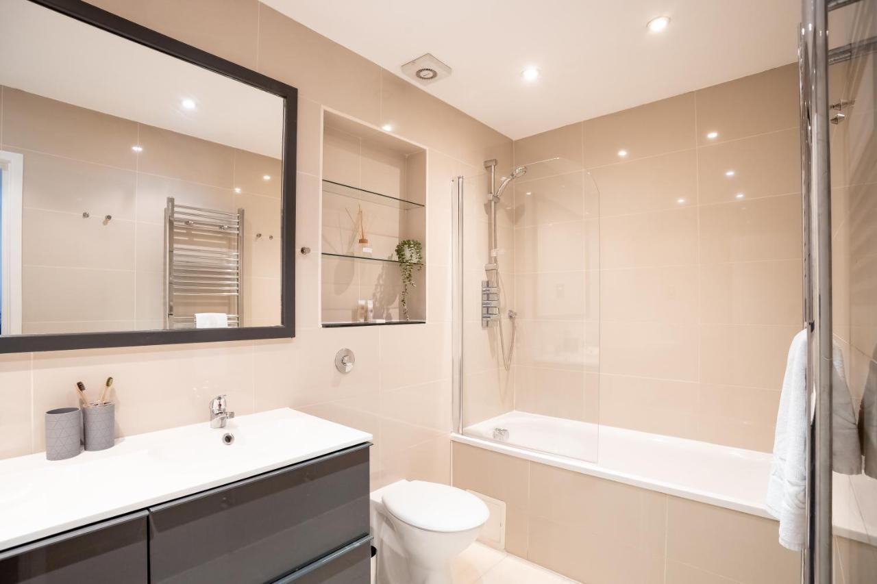 Perfect For Business & Corporate Stays - Three Bed With City View Shoreditch ลอนดอน ภายนอก รูปภาพ