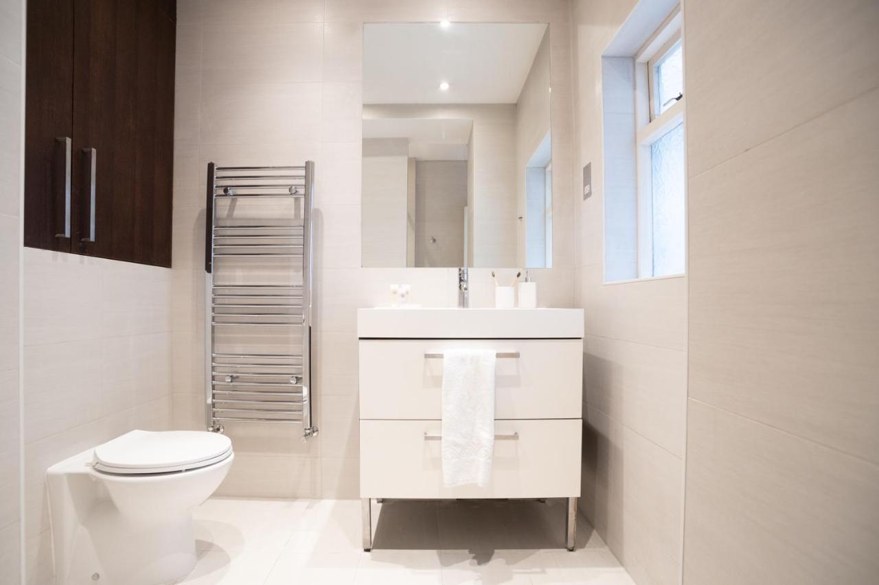 Perfect For Business & Corporate Stays - Three Bed With City View Shoreditch ลอนดอน ภายนอก รูปภาพ